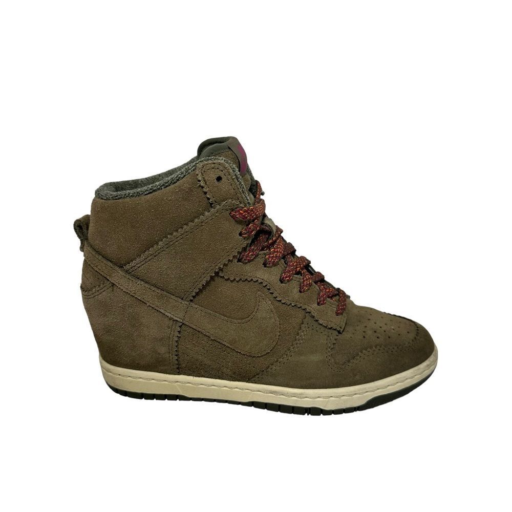 Women’s Nike hidden heel athletics shoes size 6